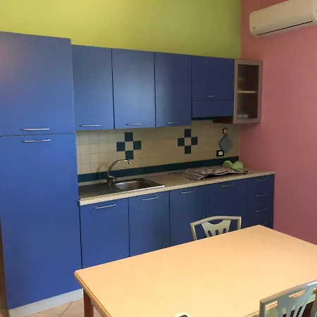 Frühstückspension Casa Vacanza, Ristorante Borgorosso 3*