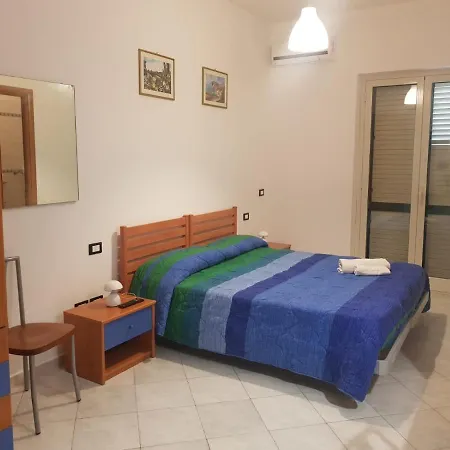 Casa Vacanza, Ristorante Borgorosso * Casa Borgorosso